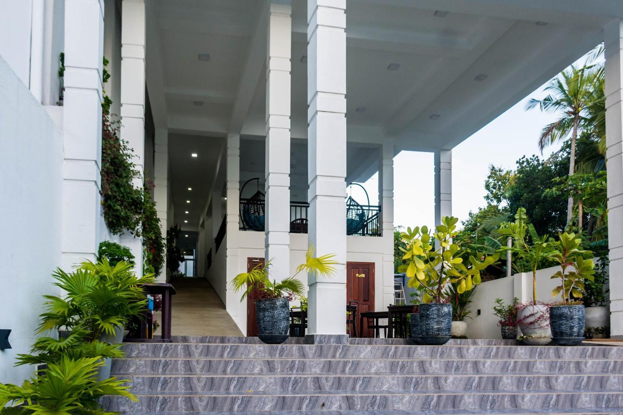 Hotel Zodiak Tangalle Esterno foto