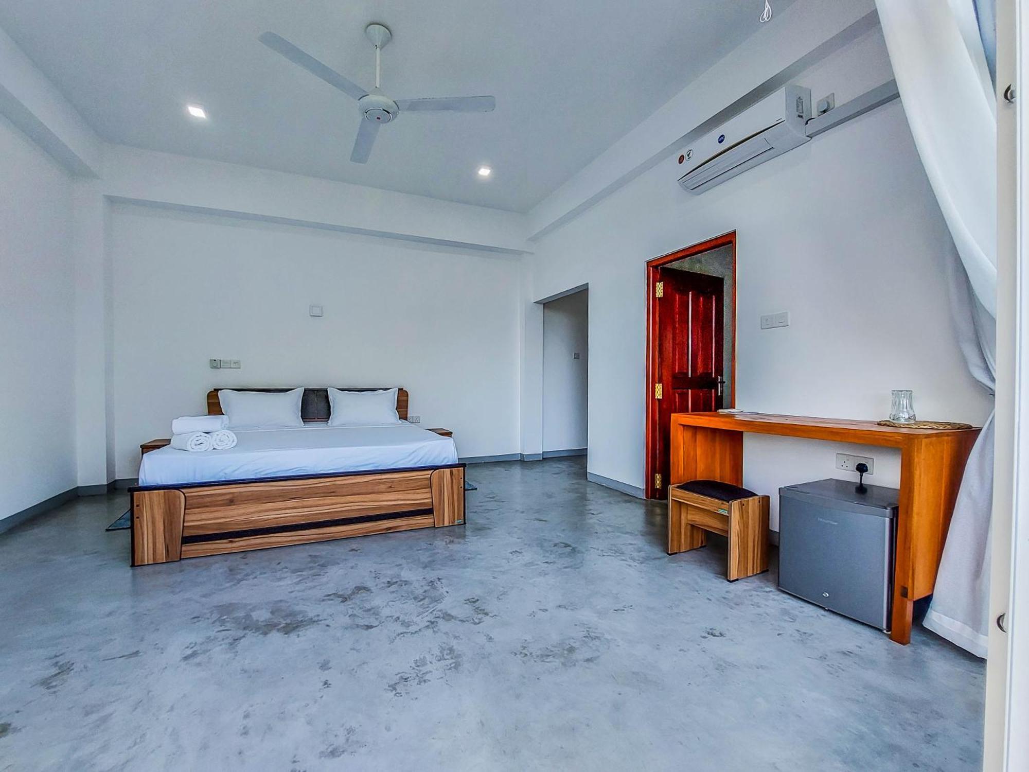 Hotel Zodiak Tangalle Esterno foto