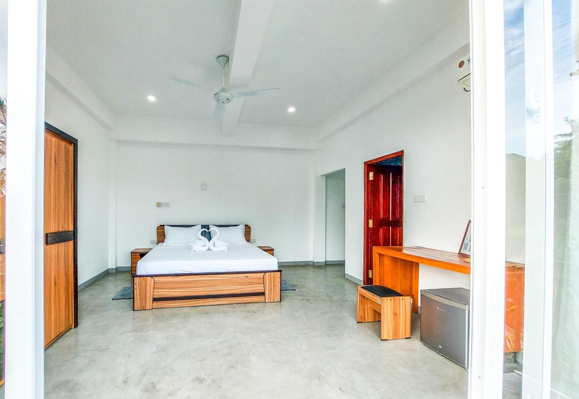 Hotel Zodiak Tangalle Esterno foto